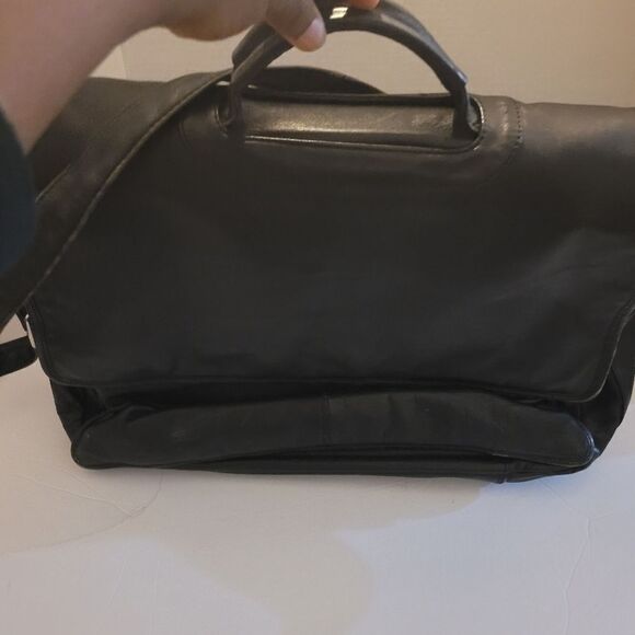 ILI New York Cowhide black leather Briefcase Flap Snap closure plenty Space - Picture 1 of 10